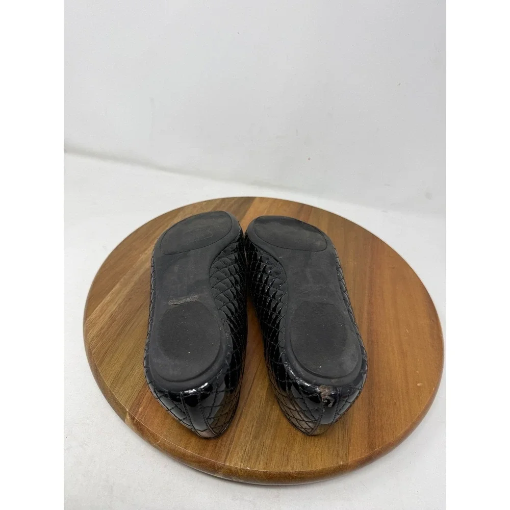Tory Burch Black Quilted Patent Leather Loafers Gold Logo Flats Size 7M Brazil